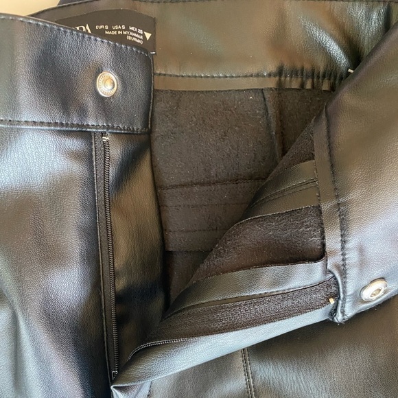 Zara Faux Leather Black High Waisted Skinny Leg Jeggings Pants Sz Small - Picture 11 of 11
